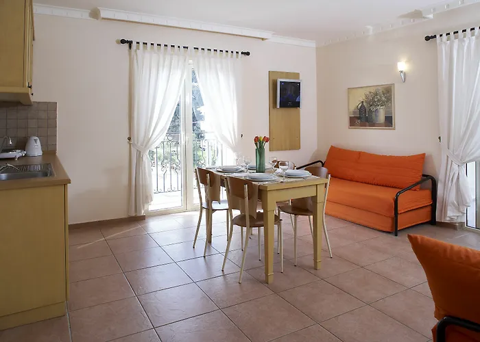 Club Anastasia - Family Hotel de apartamente 3*