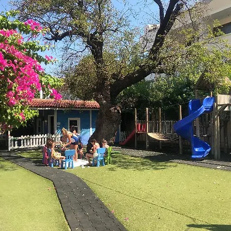 Apart-hotel Club Anastasia - Family 3*