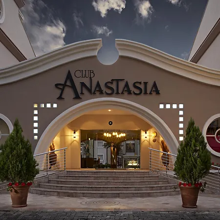 Club Anastasia - Family Apartmanhotel 3*